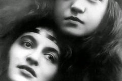 Rosa Ponselle (r) along with her sister Carmella on the occasion that they sang together at the 1934 wedding of Supreme Court Justice Salvatore A. Cotill’s daughter Helen to Carlo Paterno. The ceremony took place at 'The Castle,' the Cotillo mansion overlooking the Hudson River in Westchester County. Years later, Justice Cotillo performed the marriage ceremony of Ms. Ponselle and Carle Jackson.